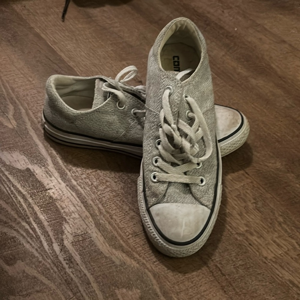 Size 8 Converse shoes